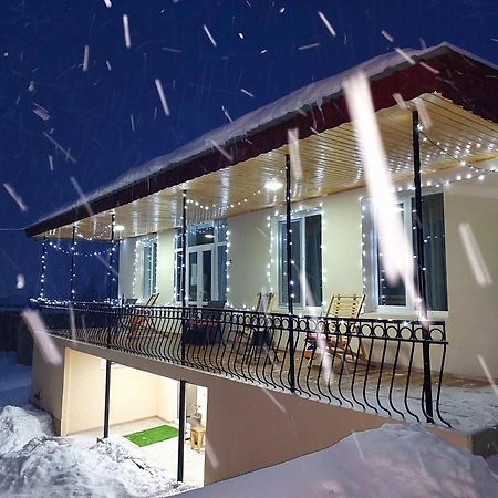 Hotel Garbani Степанцмінда Екстер'єр фото