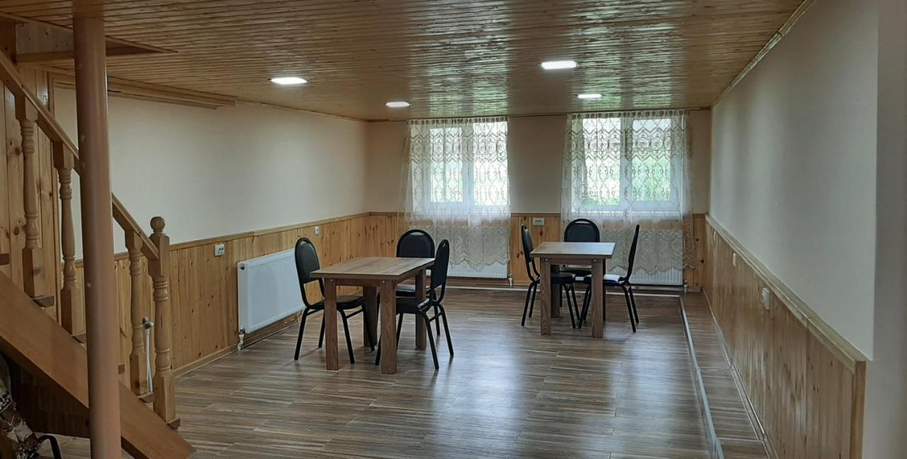 Hotel Garbani Степанцмінда Екстер'єр фото