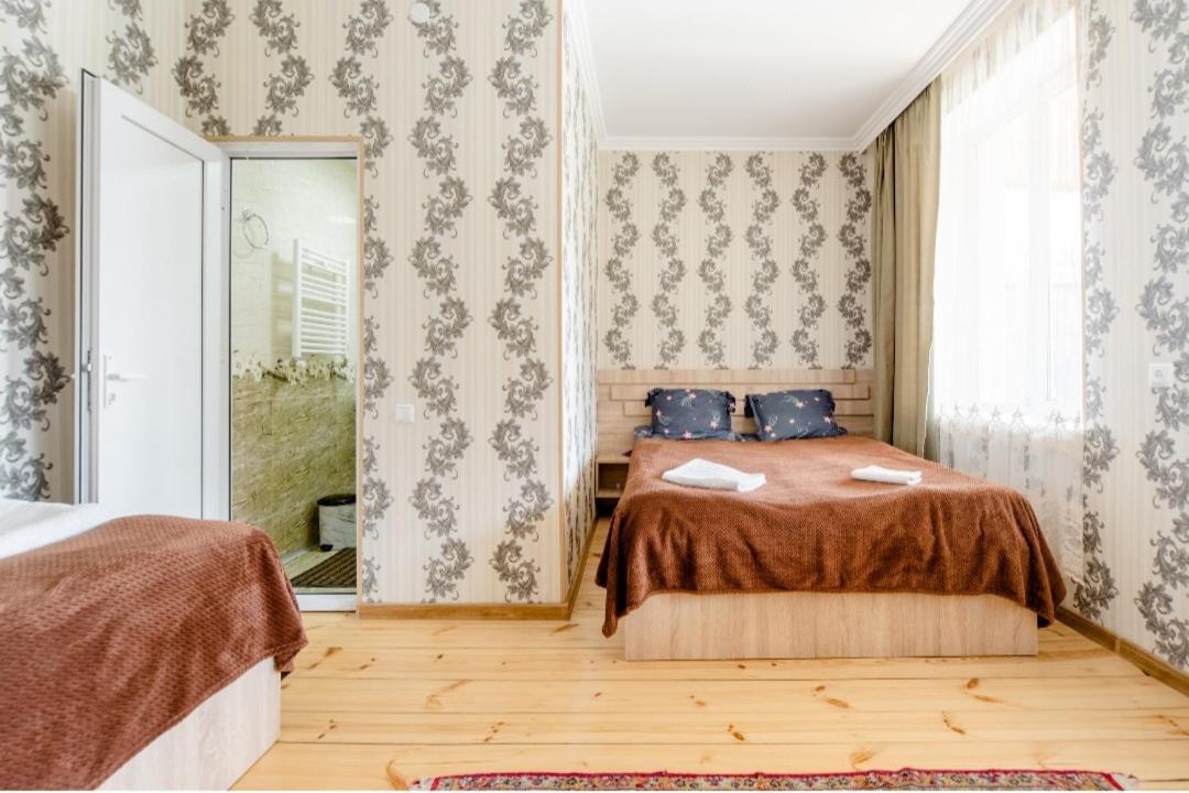Hotel Garbani Степанцмінда Екстер'єр фото