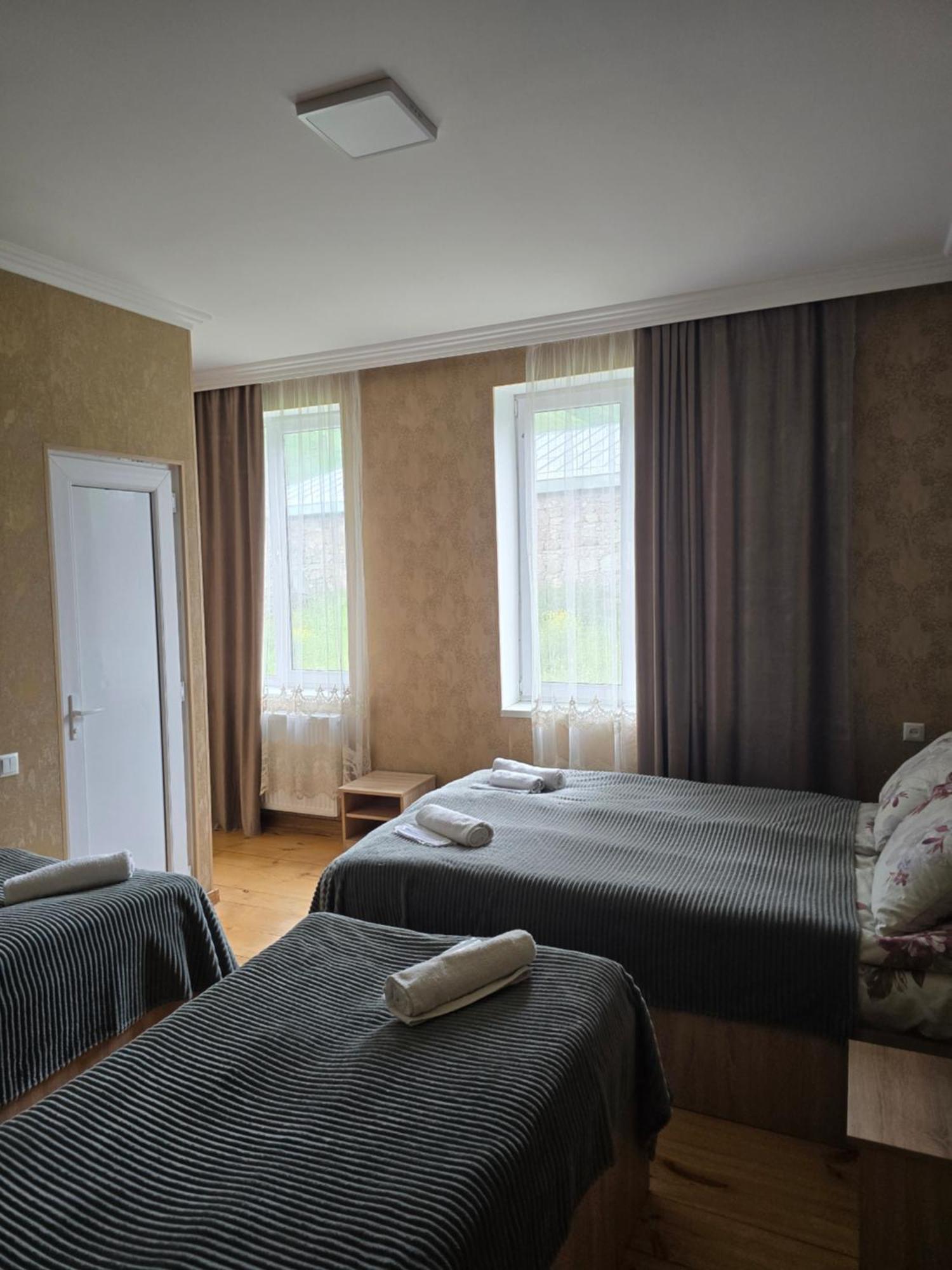Hotel Garbani Степанцмінда Номер фото